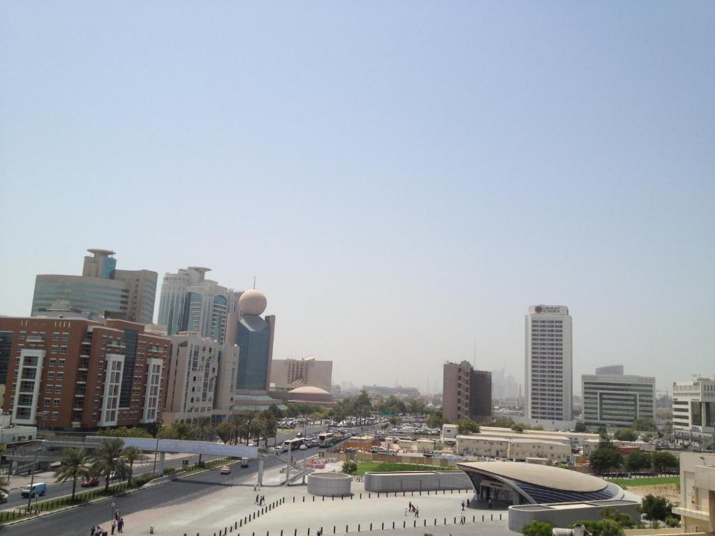 Jonrad Hotel Dubai Exterior foto