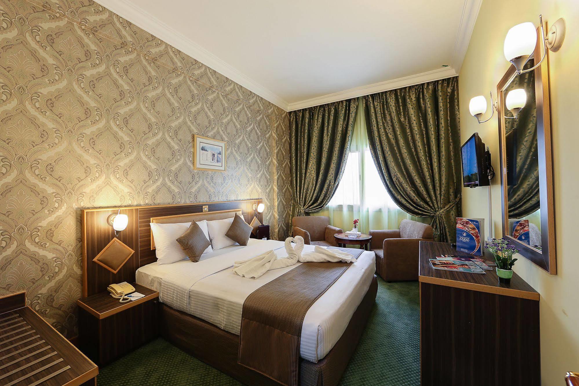 Jonrad Hotel Dubai Exterior foto