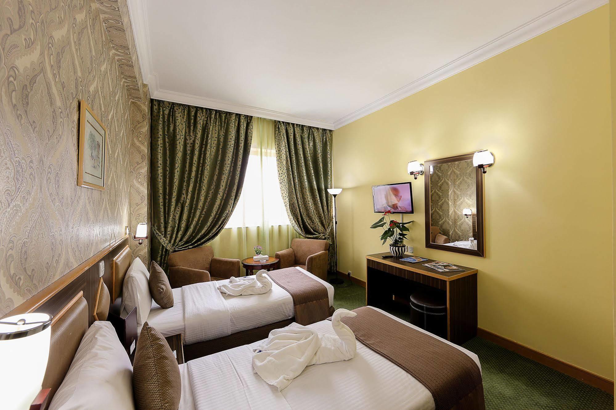 Jonrad Hotel Dubai Exterior foto