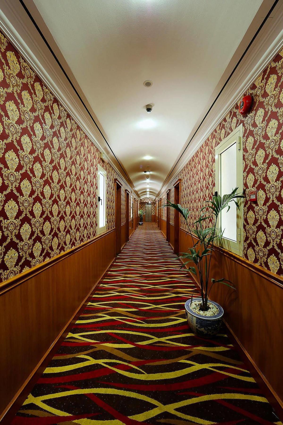 Jonrad Hotel Dubai Exterior foto